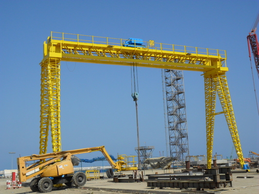 42M Span Trussed نوع رافعة جسرية سعة 75 طن في حوض بناء السفن