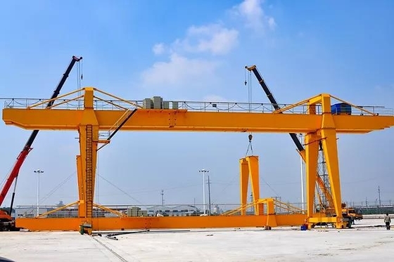الجهاز الثقيل مزدوج الحزم الرافعة البوليوريثان العازل 0-30 M/Min سرعة العربة