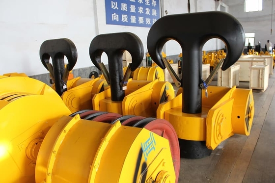 ISO FEM DIN Crane Spare Parts Hook Block Assembly مع بكرة الحزم