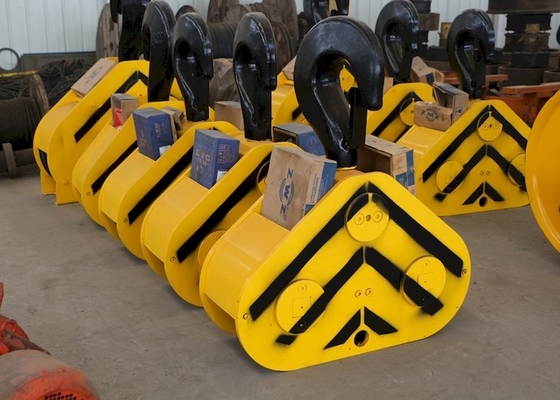 ISO FEM DIN Crane Spare Parts Hook Block Assembly مع بكرة الحزم