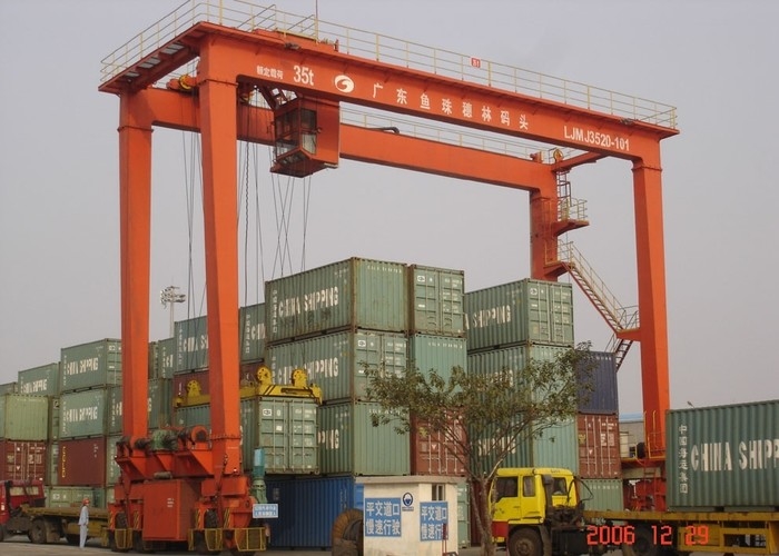 ODM A6 Port Container Crane 15.4M-18.2M رافعات جسرية للحاوية مع مفرشة