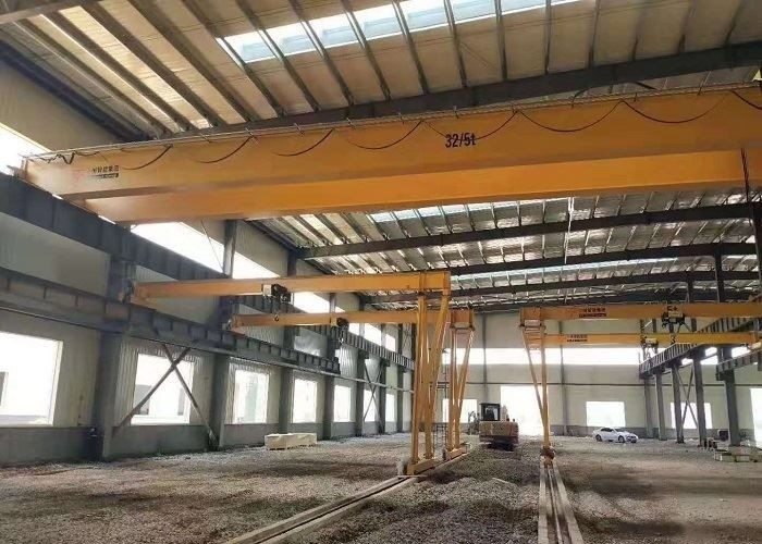 رافعة علوية صغيرة الحجم 16 طن مزدوجة العارضة لتكوين ورشة عمل عالية