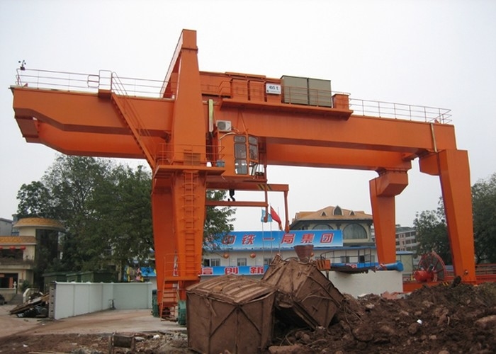 MHL MDG Tyre Type Road Construction Crane Equipment 12m 16m 20m Span